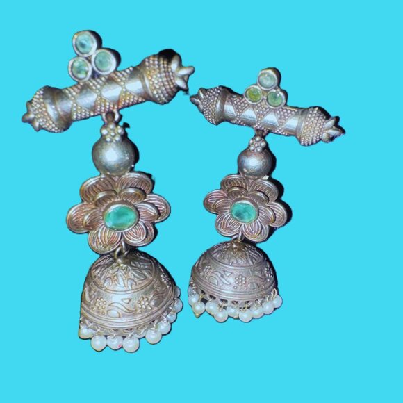 Handmade Silver Green Turquoise gems Jhumka Earrings with Pearl Accents EUC - Picture 10 of 12